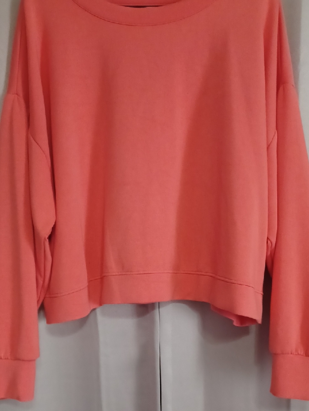 Crane Cropped Boxy Fit Crewneck Sweatshirt Open Back Dropped Shoulders Soft - Picture 6 of 13